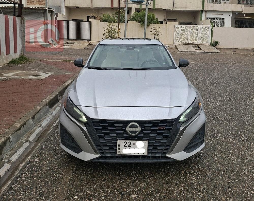 نيسان ألتيما